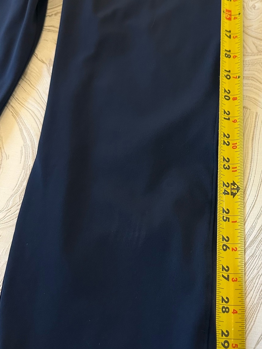LULULEMON ON THE FLY PANT 7/8 NAVY SIZE 6 - Picture 6 of 9